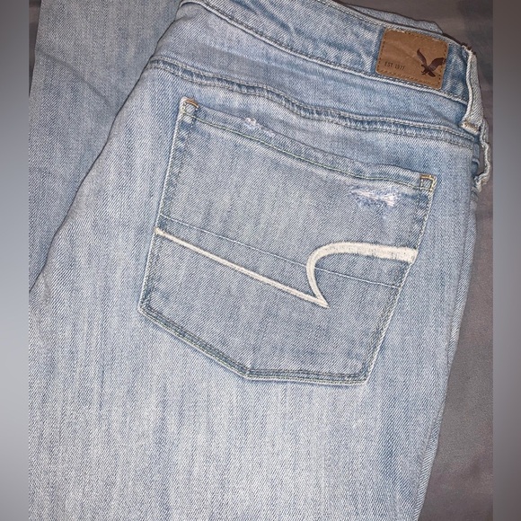 American Eagle light was distressed stretch Skinny Jeans women’s size 14 - Picture 2 of 7